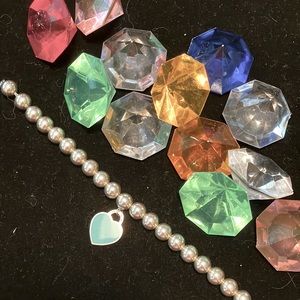 💎Tiffany 7 in sterling silver bracelet w signature Tiffany blue heart charm.